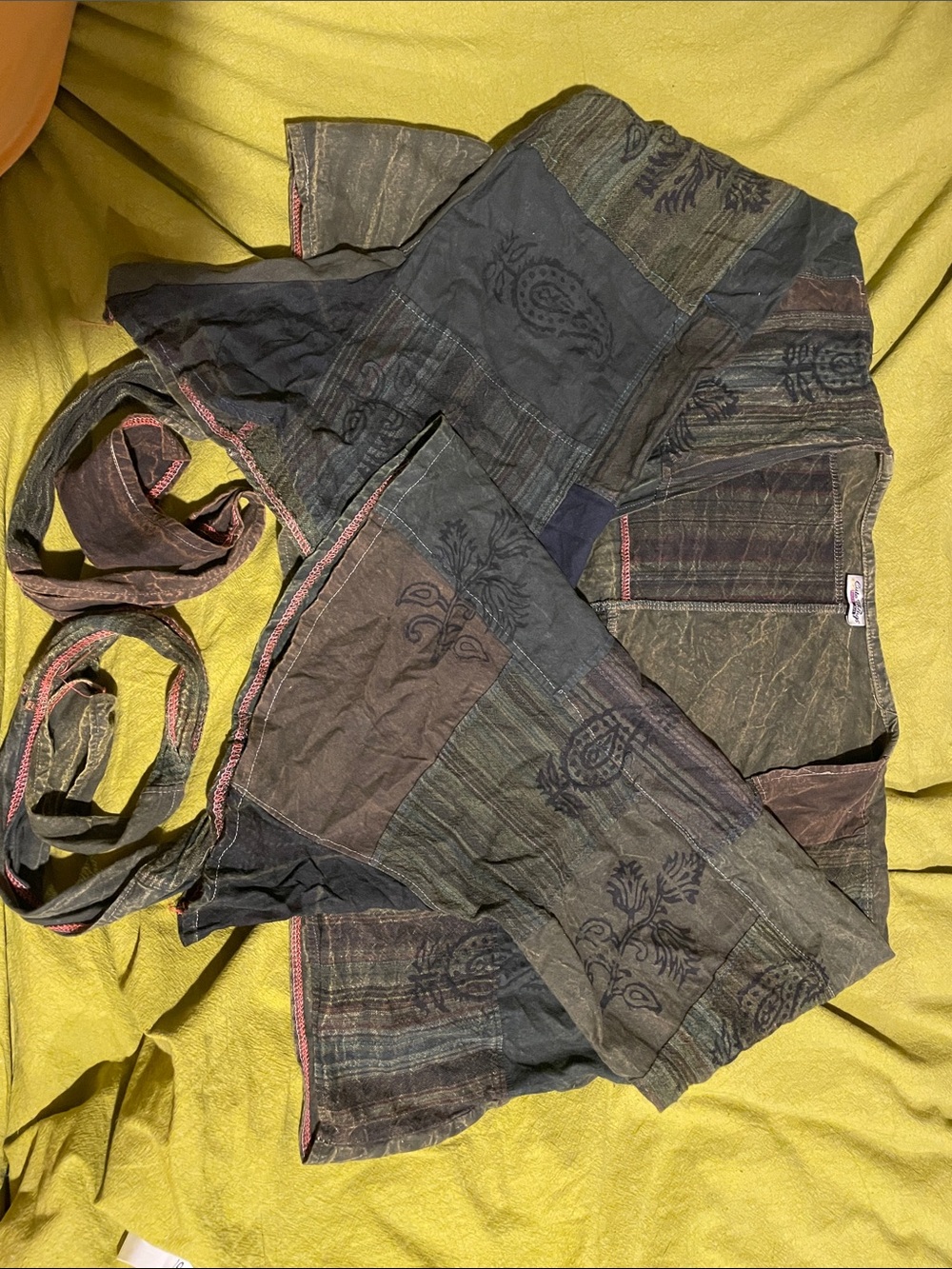 CUTE THINGS PATCHWORK WRAP TOP - Picture 5 of 8